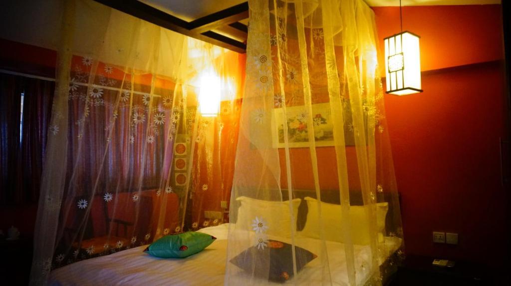 Lijiang Wangjia Courtyard Inn Habitación foto
