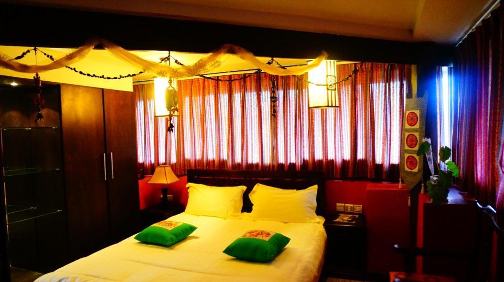 Lijiang Wangjia Courtyard Inn Habitación foto